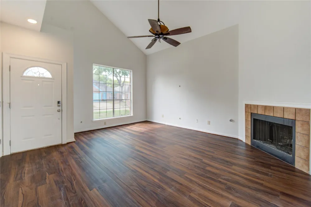 308 Ranch House Road Angleton, TX 77515