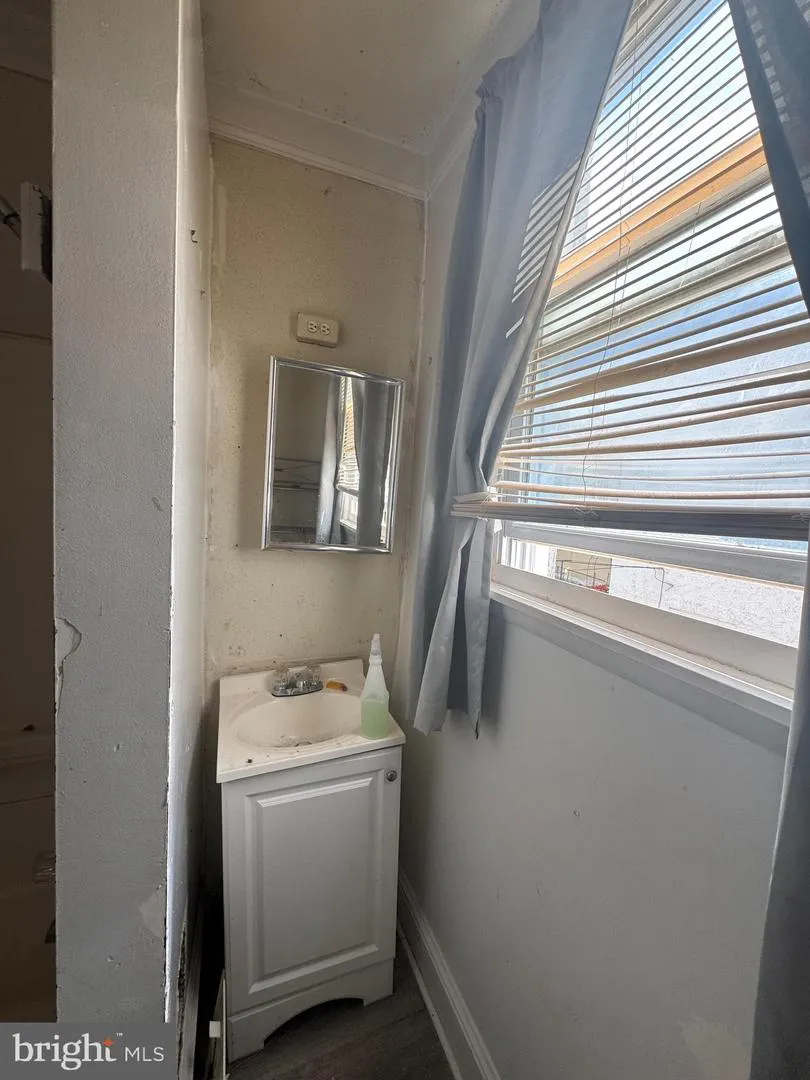 729 E 41ST STREET Baltimore, MD 21218