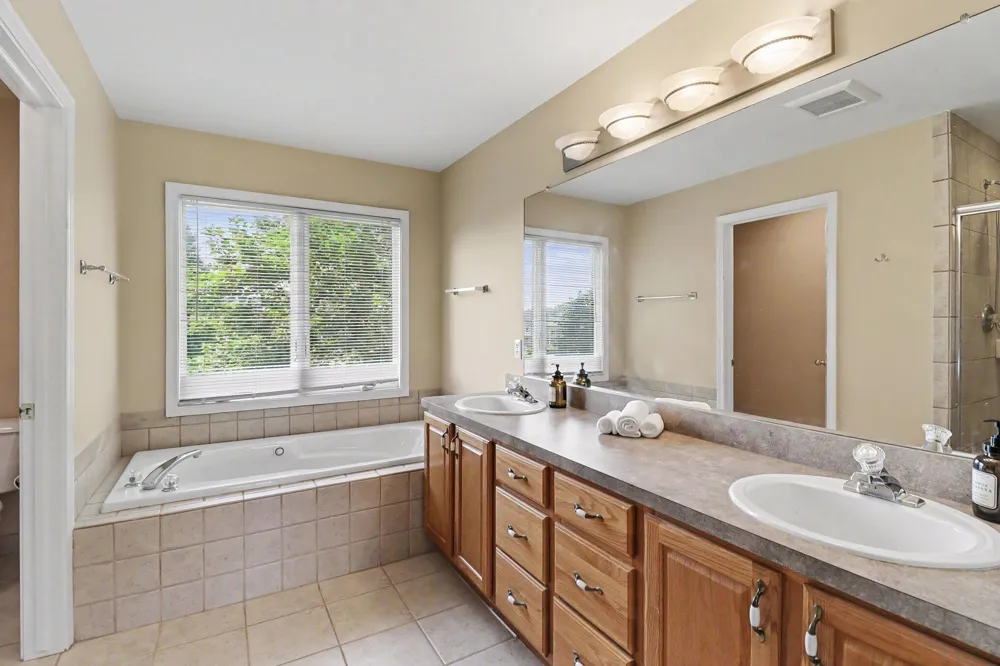 479 Derby Court Saline, MI 48176