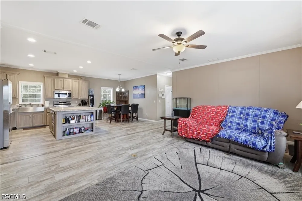 Estribo Street Clewiston, FL 33440