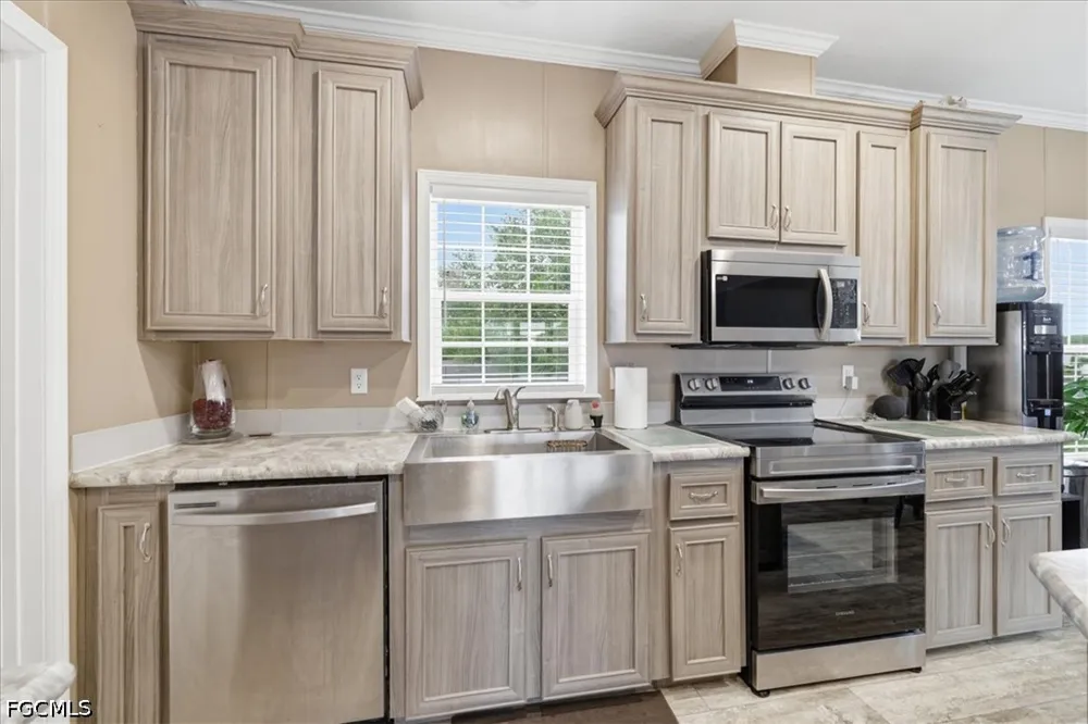 Estribo Street Clewiston, FL 33440