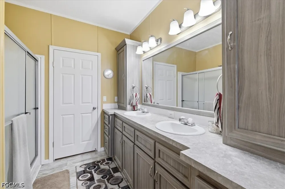 Estribo Street Clewiston, FL 33440