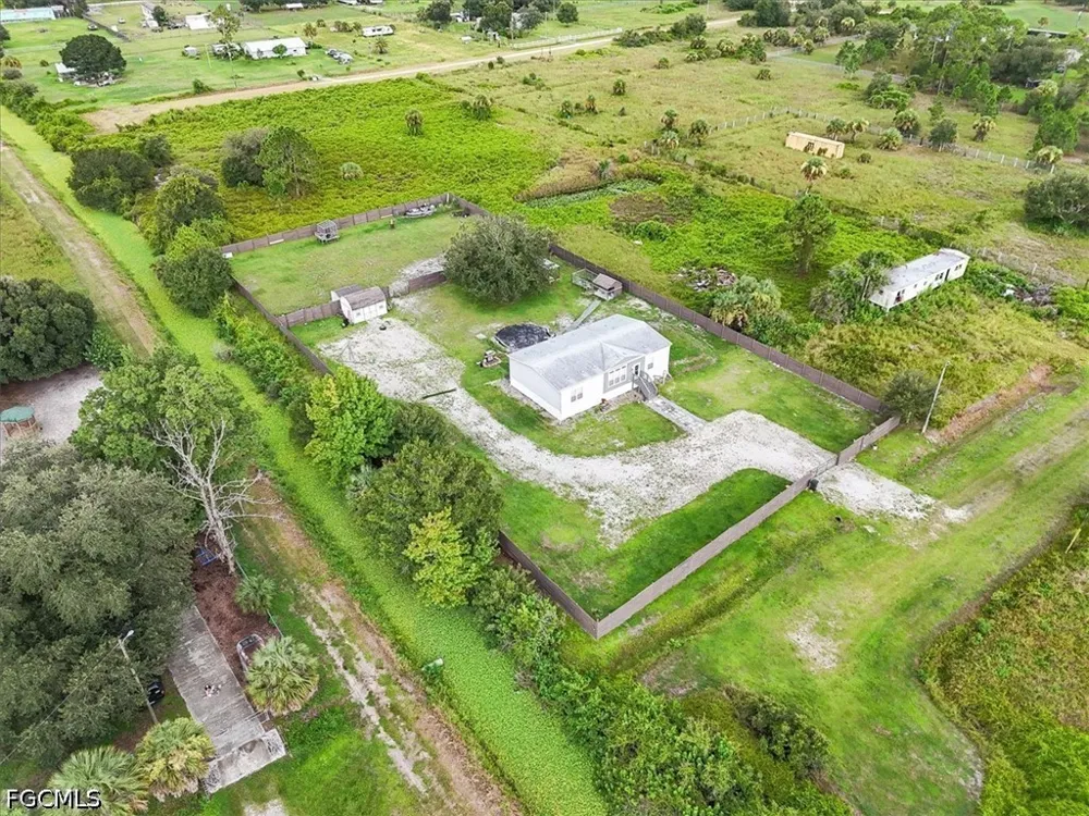 Estribo Street Clewiston, FL 33440