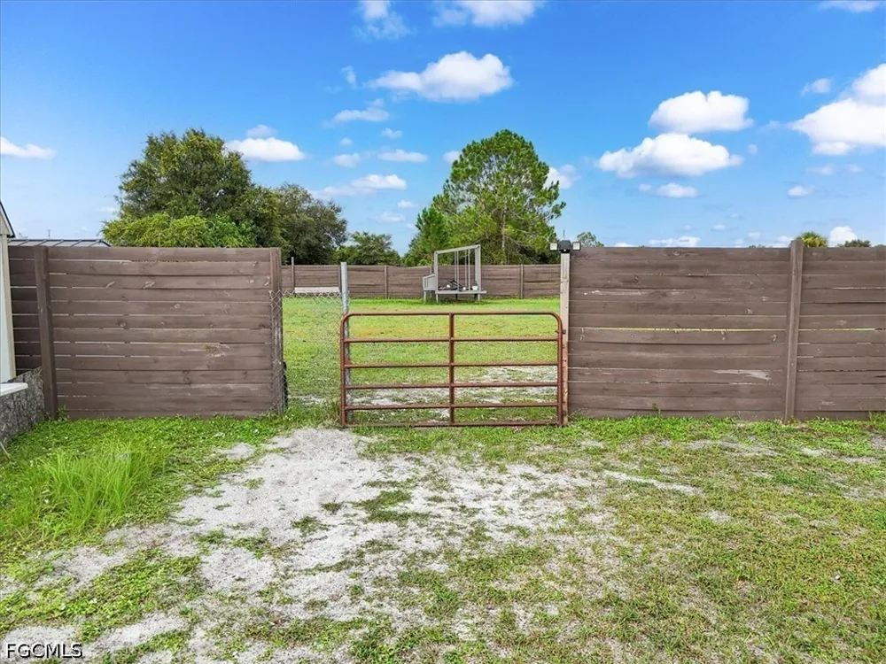 Estribo Street Clewiston, FL 33440