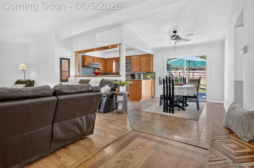 8144 Kenwick Drive White Lake Charter Township, MI 48386
