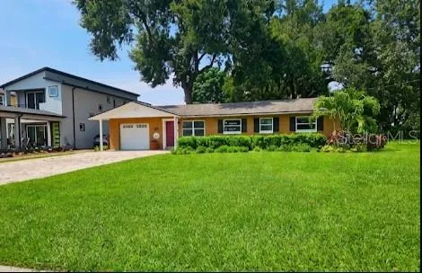 1903 SIMONTON AVENUE Orlando, FL 32806
