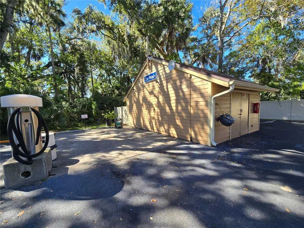 1401 S PALMETTO AVENUE #809 Daytona Beach, FL 32114