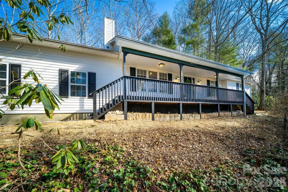 11 Twin Lakes Drive Fletcher, NC 28732