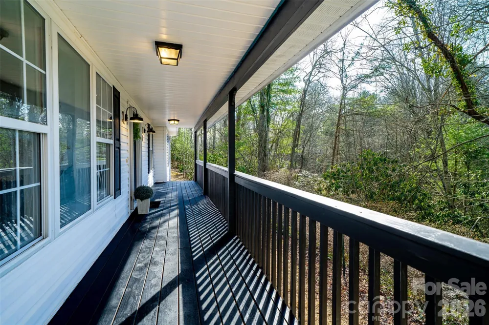 11 Twin Lakes Drive Fletcher, NC 28732