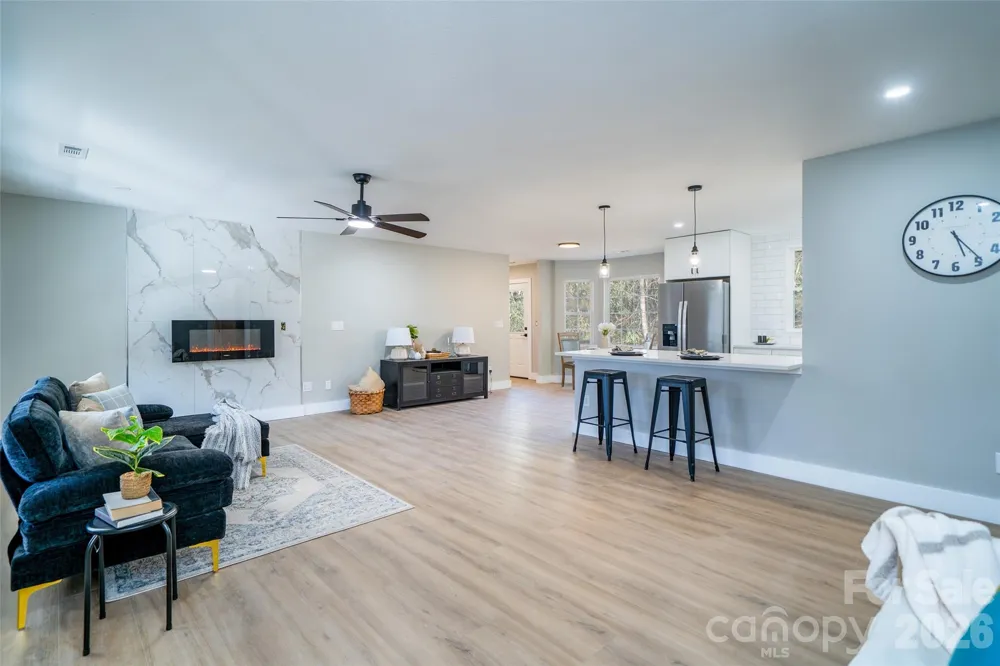 11 Twin Lakes Drive Fletcher, NC 28732