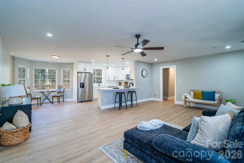 11 Twin Lakes Drive Fletcher, NC 28732