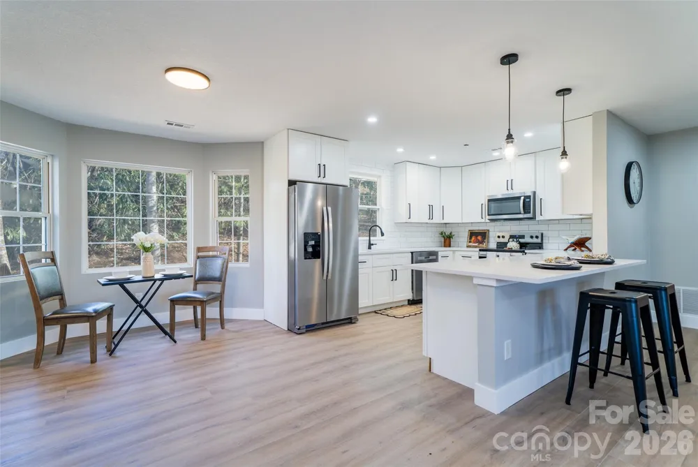 11 Twin Lakes Drive Fletcher, NC 28732