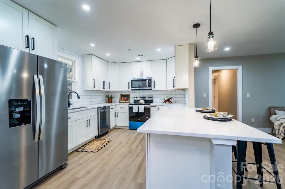11 Twin Lakes Drive Fletcher, NC 28732