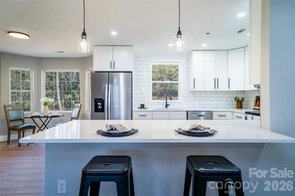 11 Twin Lakes Drive Fletcher, NC 28732