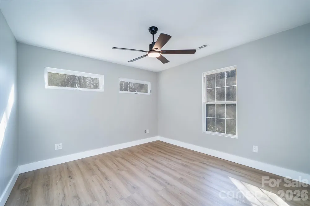 11 Twin Lakes Drive Fletcher, NC 28732