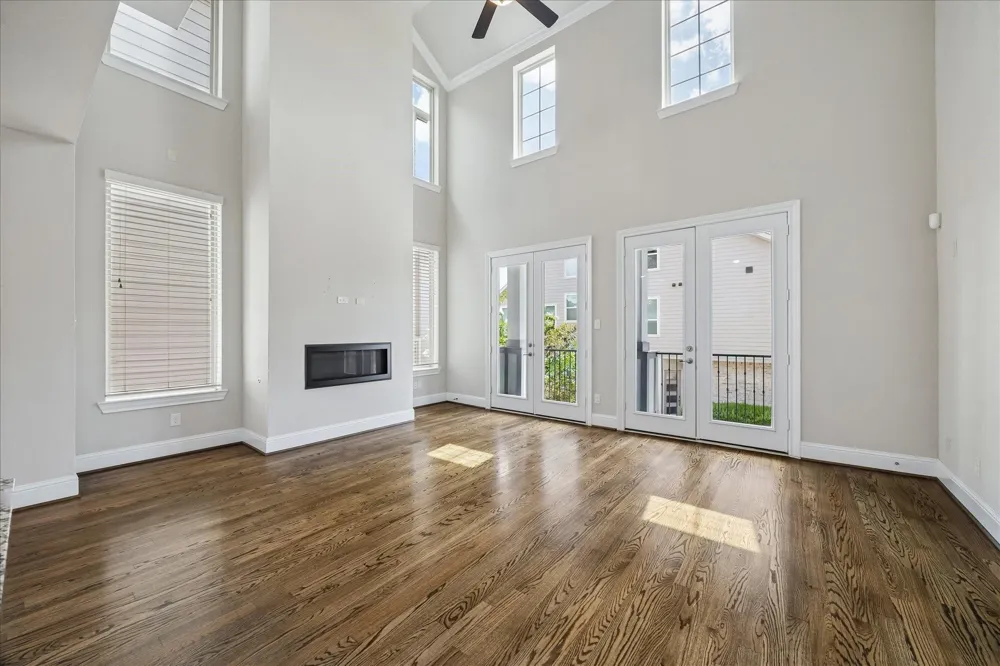 1704 Oak Leaf Pass Drive Houston, TX 77055
