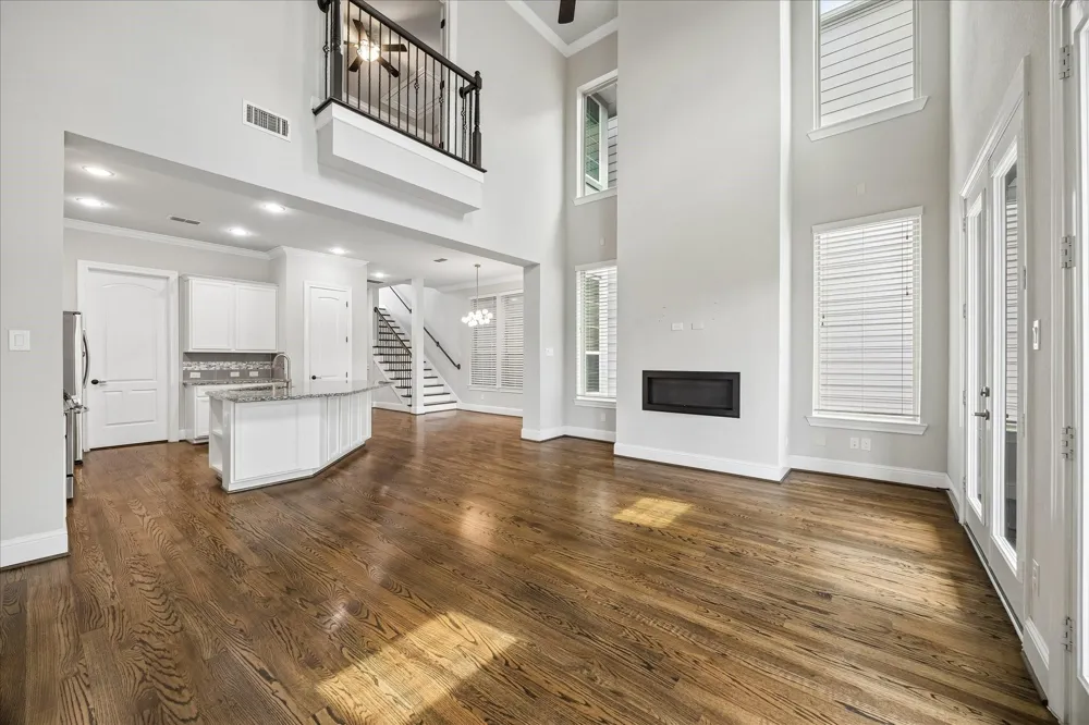 1704 Oak Leaf Pass Drive Houston, TX 77055