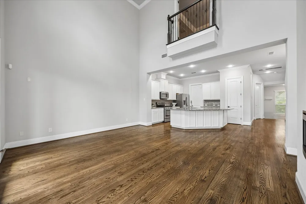 1704 Oak Leaf Pass Drive Houston, TX 77055