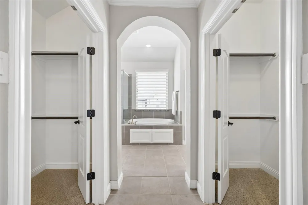 1704 Oak Leaf Pass Drive Houston, TX 77055