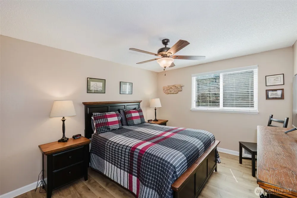 2969 SE Mile Hill Drive #E2 Port Orchard, WA 98366