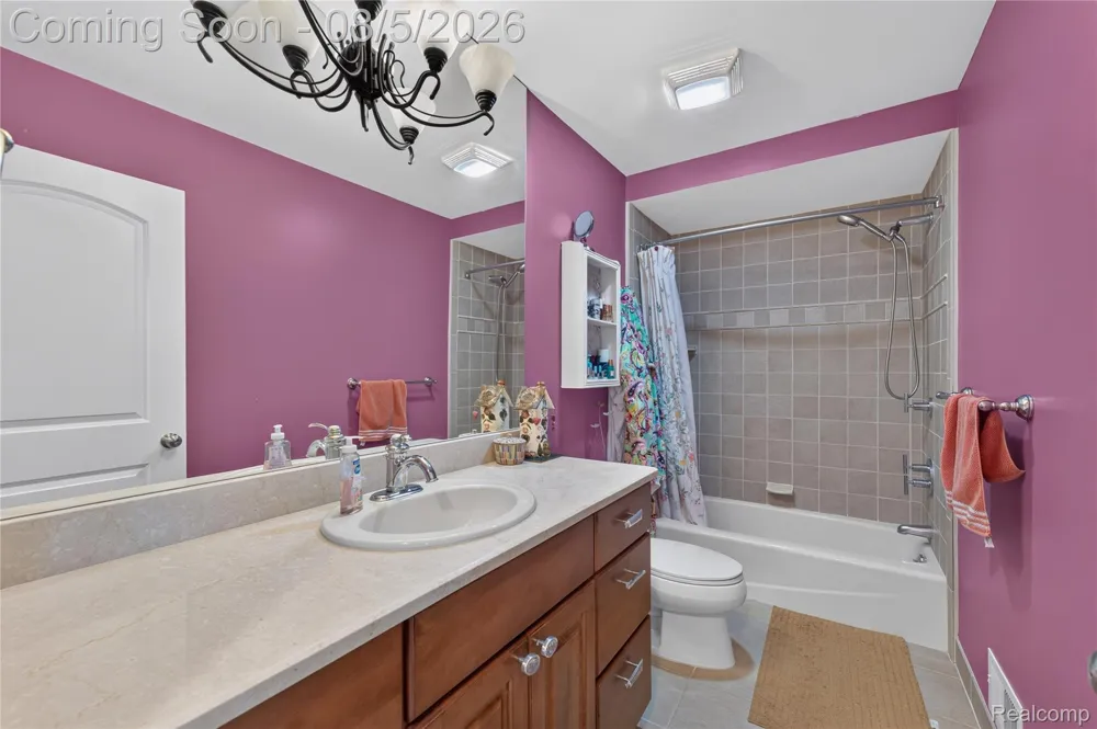 1160 Alissa Marie Drive Highland Charter Township, MI 48357