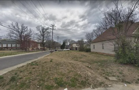 258 GASTON AVE