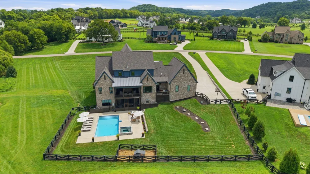 5007 Gates Mill Rdg Thompsons Station, TN 37179