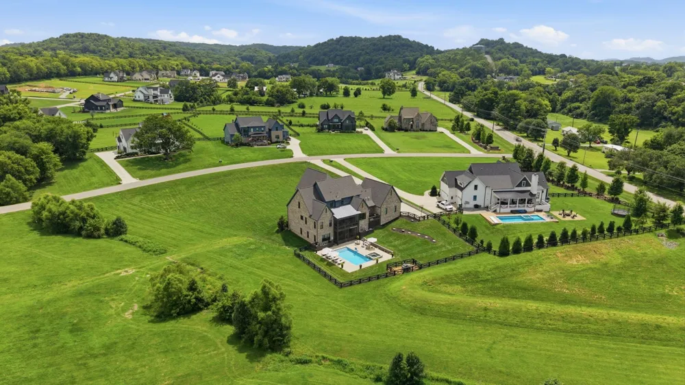 5007 Gates Mill Rdg Thompsons Station, TN 37179