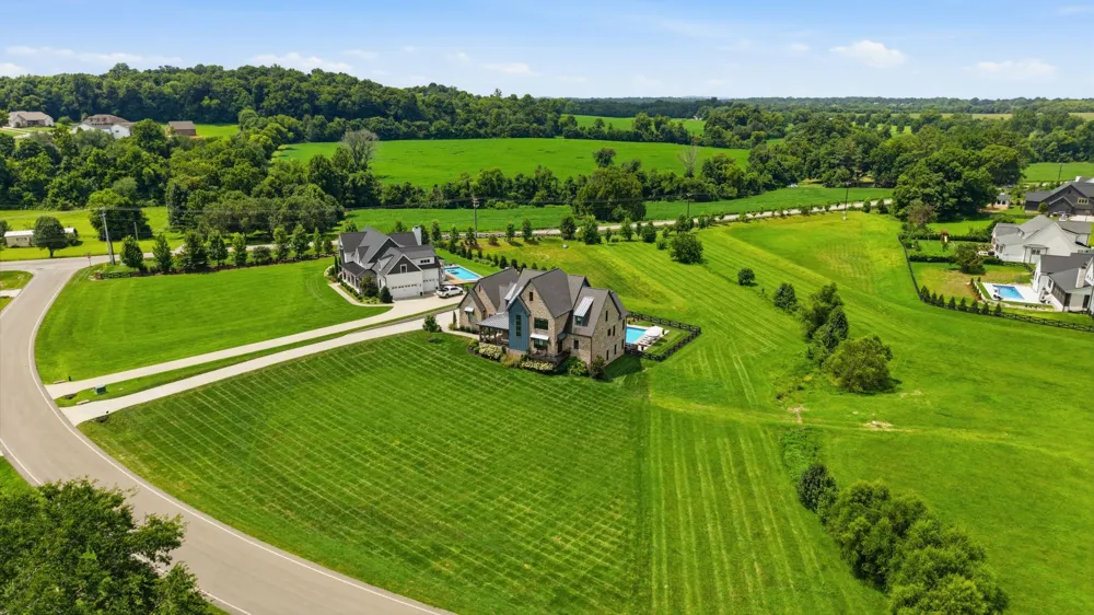 5007 Gates Mill Rdg Thompsons Station, TN 37179