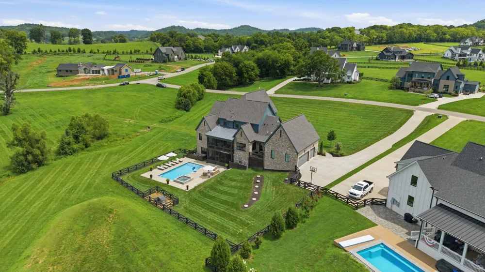 5007 Gates Mill Rdg Thompsons Station, TN 37179