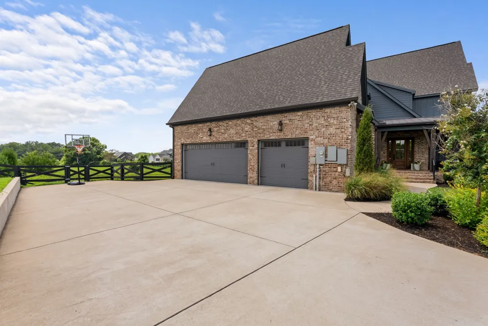 5007 Gates Mill Rdg Thompsons Station, TN 37179