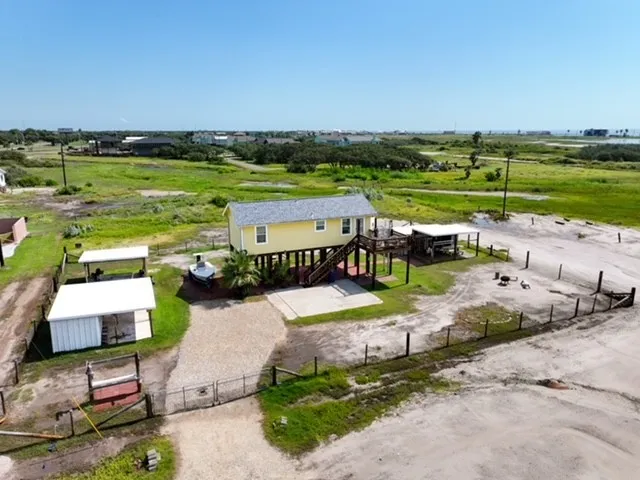 326 E Tenth Street Rockport, TX 78382