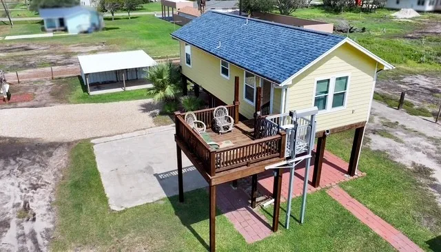 326 E Tenth Street Rockport, TX 78382
