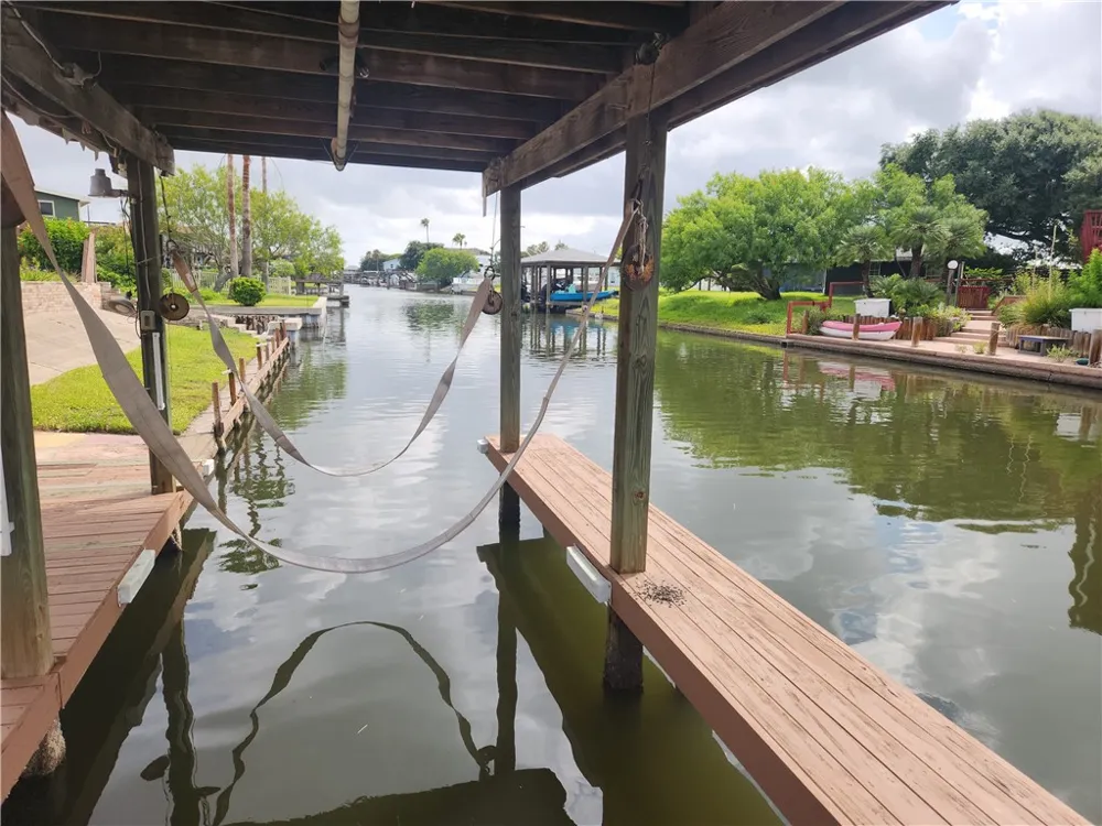 3313 Laguna Shores Corpus Christi, TX 78418