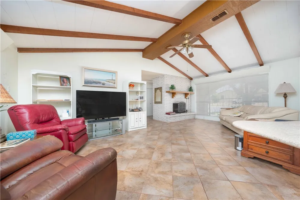 3313 Laguna Shores Corpus Christi, TX 78418