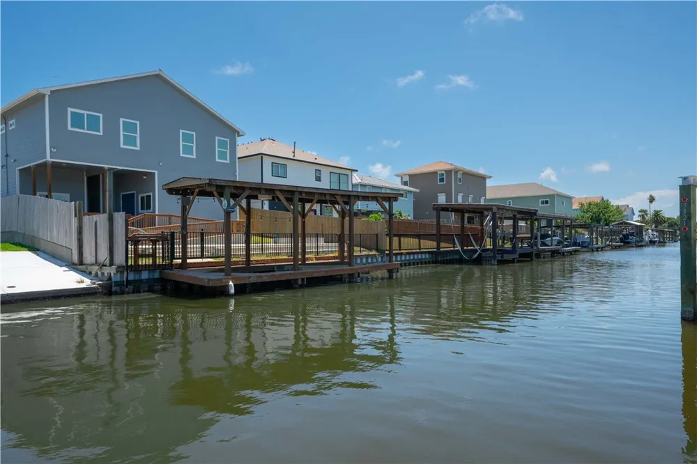 3313 Laguna Shores Corpus Christi, TX 78418