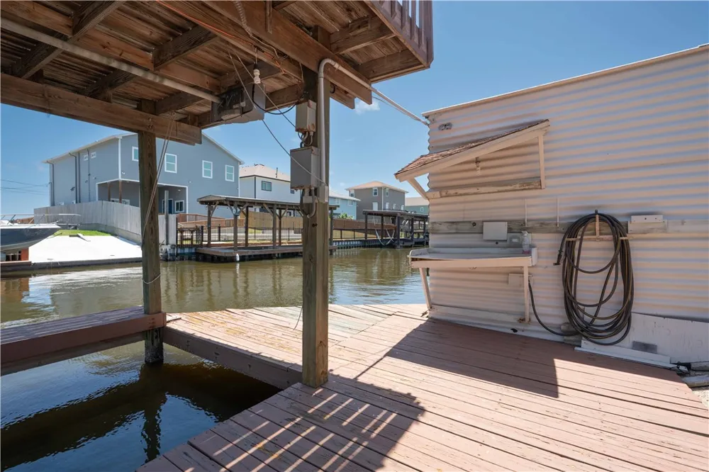 3313 Laguna Shores Corpus Christi, TX 78418