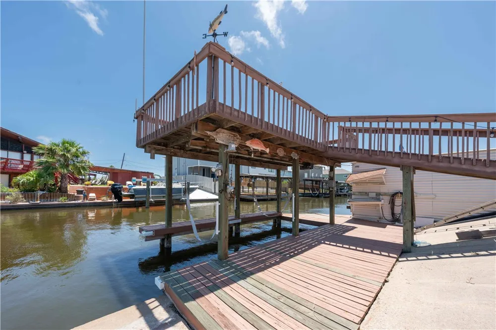 3313 Laguna Shores Corpus Christi, TX 78418