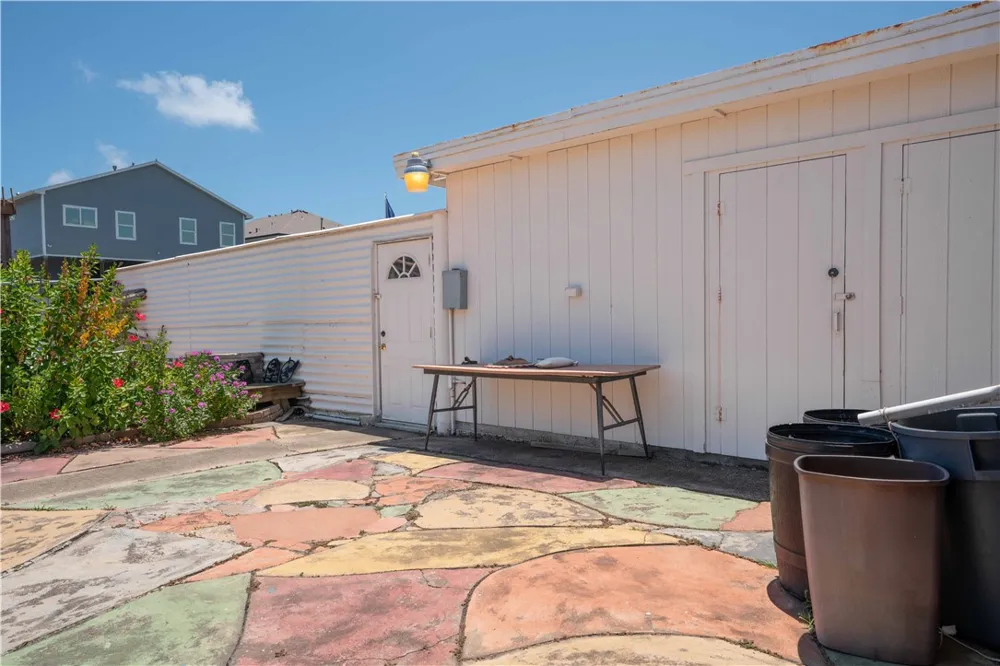 3313 Laguna Shores Corpus Christi, TX 78418