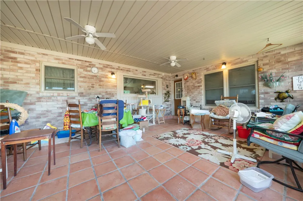 3313 Laguna Shores Corpus Christi, TX 78418