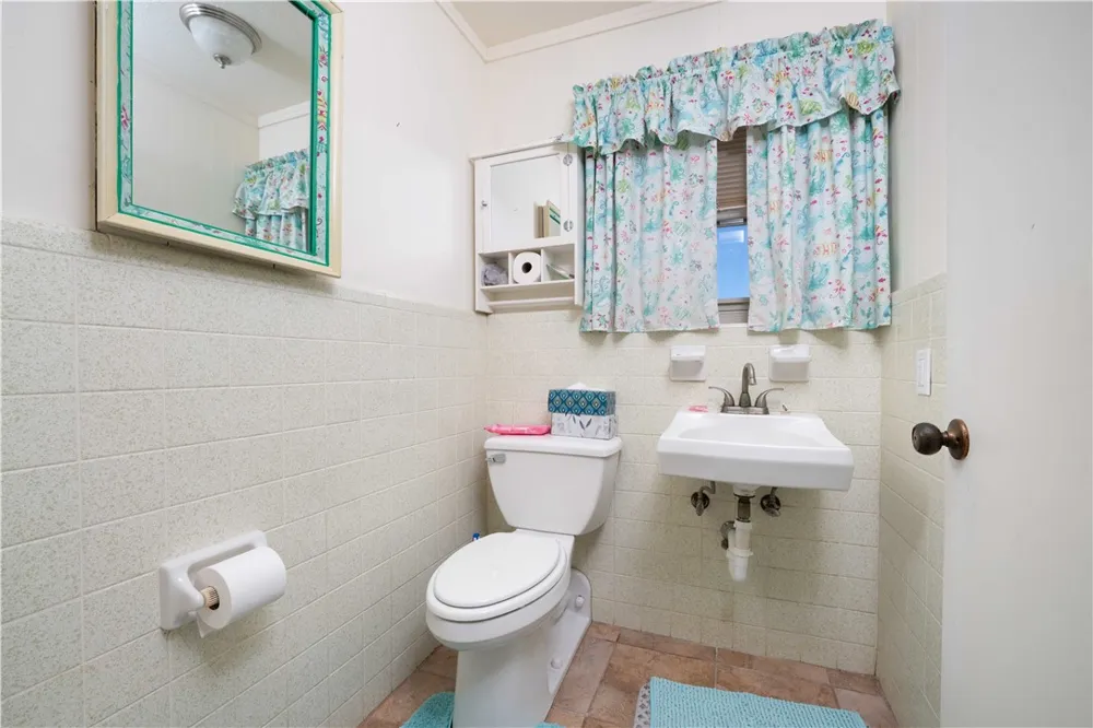 3313 Laguna Shores Corpus Christi, TX 78418