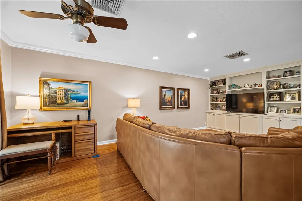 5034 CASCADE Corpus Christi, TX 78413