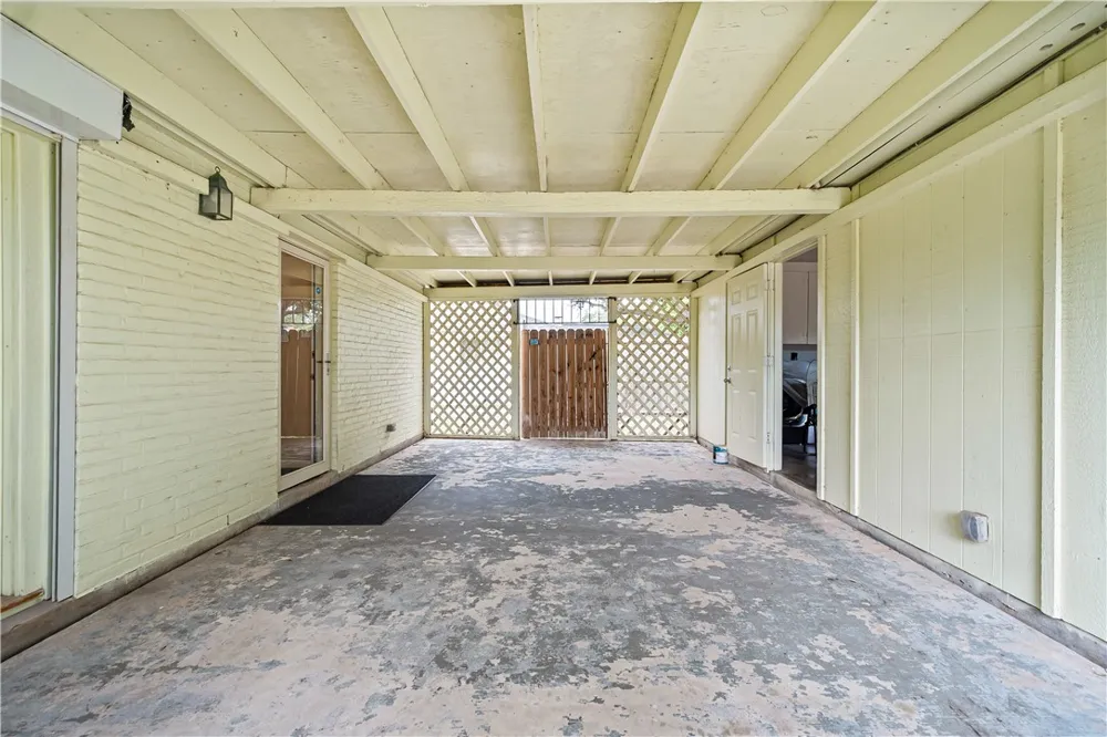 5034 CASCADE Corpus Christi, TX 78413