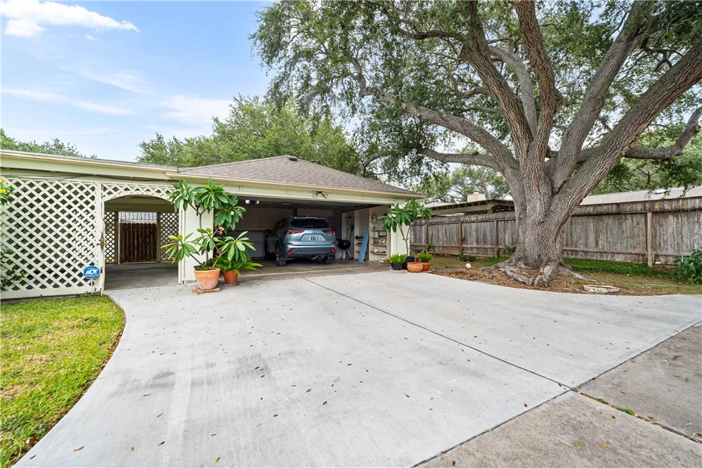 5034 CASCADE Corpus Christi, TX 78413