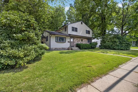 701 W Park Ave