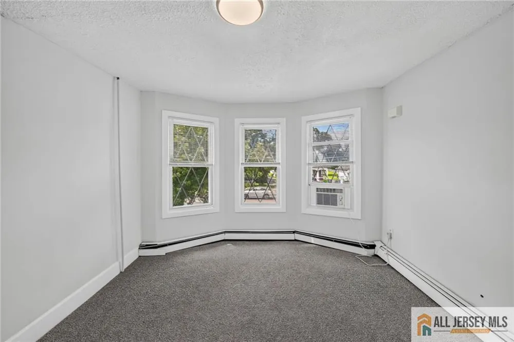 125 White Horse Avenue Hamilton, NJ 08610