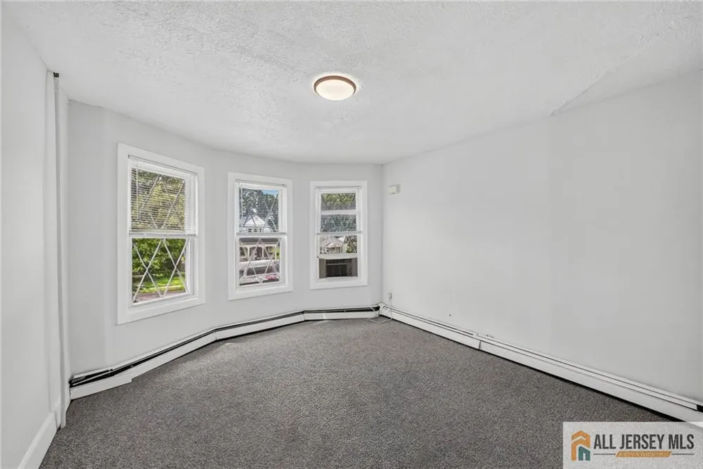125 White Horse Avenue Hamilton, NJ 08610