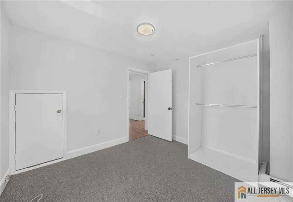 125 White Horse Avenue Hamilton, NJ 08610