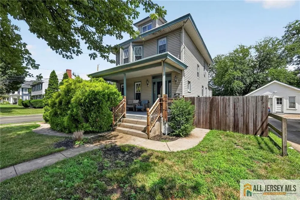 125 White Horse Avenue Hamilton, NJ 08610