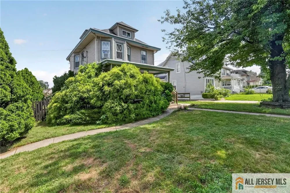 125 White Horse Avenue Hamilton, NJ 08610